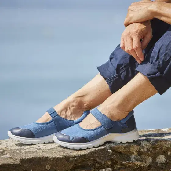 Chaussure thérapeuthique - melba_bleu_port_e